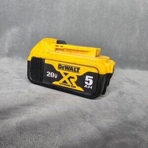 DeWalt DCB205 , 20V , 5.0 Ah Lithium-Ion Battery